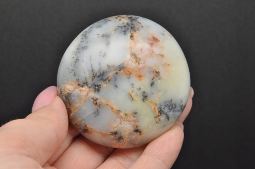 * OPAL DENDRYCZNY, DENDRYTOWY MADAGASKAR IDEALNY DO MASAŻU KOLOROWY GOD05 *