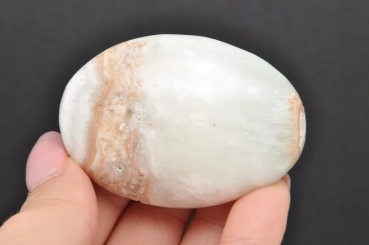 * KALCYT KARAIBSKI PAKISTAN NIESAMOWITY EFEKTOWNY MINERAŁ NATURALNY GKK01 *