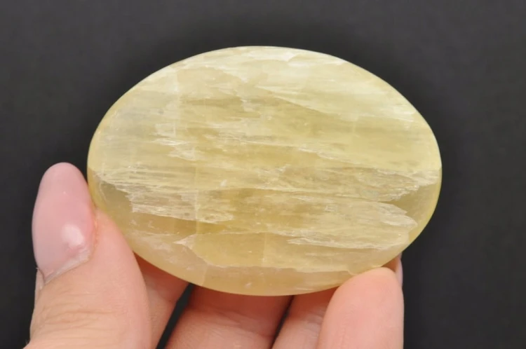 * KALCYT ŻÓŁTY PAKISTAN PŁASKI MINERAŁ NATURALNY DOBRA JAKOŚĆ NR GKŻ02 *