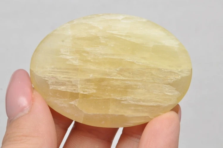 * KALCYT ŻÓŁTY PAKISTAN PŁASKI MINERAŁ NATURALNY DOBRA JAKOŚĆ NR GKŻ02 *