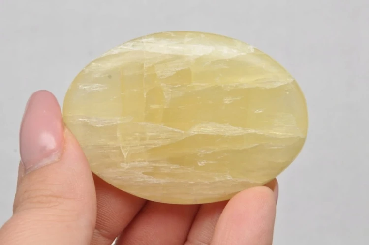 * KALCYT ŻÓŁTY PAKISTAN PŁASKI MINERAŁ NATURALNY DOBRA JAKOŚĆ NR GKŻ02 *