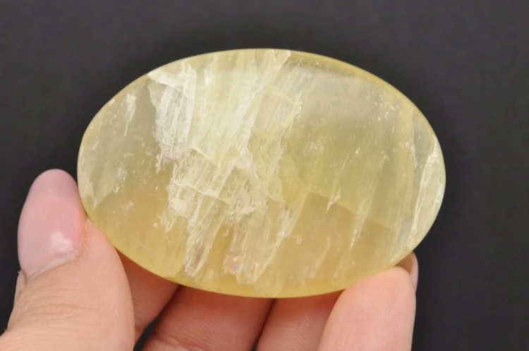* KALCYT ŻÓŁTY PAKISTAN FANTASTYCZNY MINERAŁ DO DEKORACJI NR GKŻ03 *