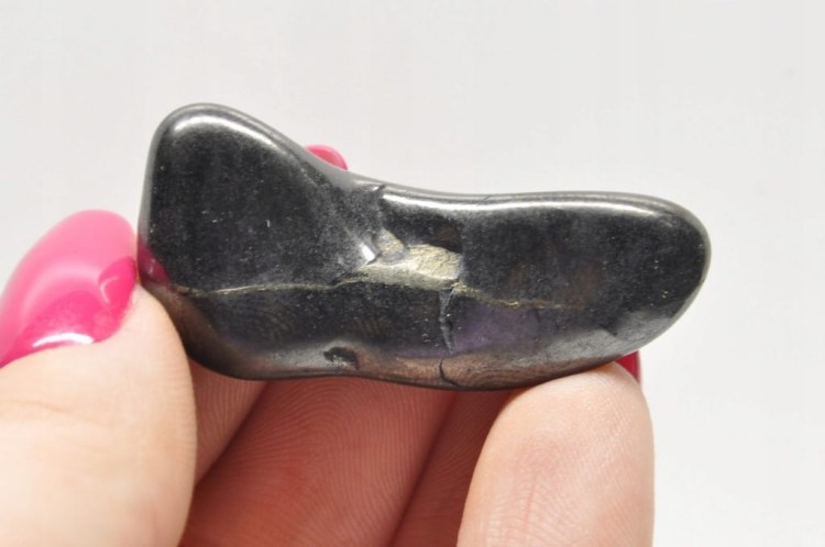 * SZUNGIT ROSJA NATURALNY KAMIEŃ IDEALNY MINERAŁ DO KOLEKCJI NR 10 *