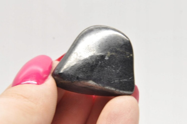 * SZUNGIT ROSJA URODZIWY MINERAŁ DLA WYJĄTKOWEJ OSOBY NR 8 *