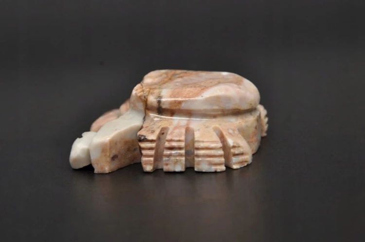 * STEATYT KAMIEŃ MYDLANY PERU FIGURKA KRAB SUPER BARWA MINERAŁ NR 8 *