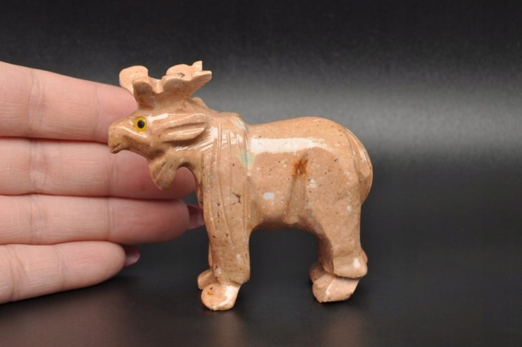 * STEATYT KAMIEŃ MYDLANY FIGURKA RENIFER JASNY KOLOR PIĘKNA OZDOBA NR 10 *