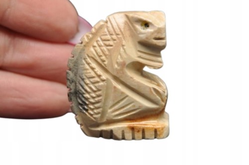 * STEATYT KAMIEŃ MYDLANY FIGURKA JASZCZURKA KAMIEŃ NATURALNY NR 31 *