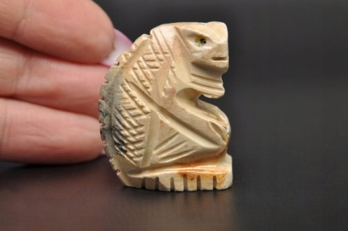 * STEATYT KAMIEŃ MYDLANY FIGURKA JASZCZURKA KAMIEŃ NATURALNY NR 31 *