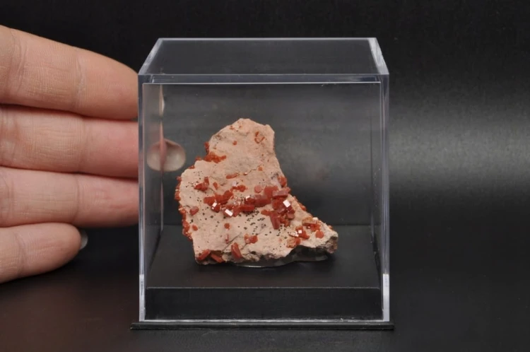 * WANADYNIT MAROKO ŚLICZNY MINERAŁ NATURALNY W PUDEŁKU NR 20 *