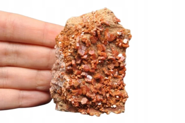 * WANADYNIT MAROKO ŚLICZNY MINERAŁ SUROWY STOJĄCY OKAZ NR 3 *