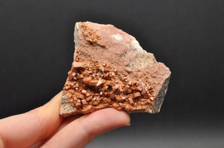 * WANADYNIT MAROKO SUROWY OKAZ KAMIEŃ NATURALNY NR 15 *