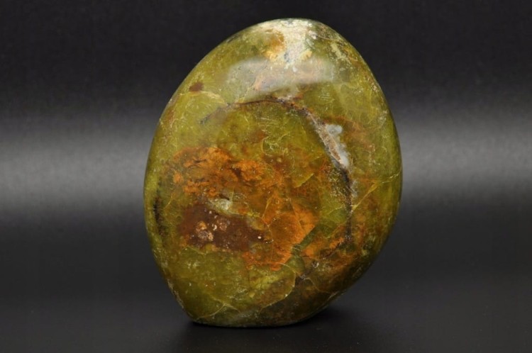 * OPAL ZIELONY MADAGASKAR ZIELONY KOLOR CIEKAWY KSZTAŁT ORAZ WZÓR NR 9 *
