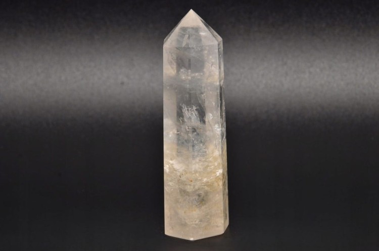 * KRYSZTAŁ GÓRSKI PRZEŹROCZYSTY MINERAŁ CZYSTY KAMIEŃ OBELISK WIEŻA NR 11 *