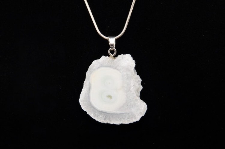 * CHALCEDON BRAZYLIA UROCZA ATRAKCYJNA ZAWIESZKA JASNA BARWA NR 6 *