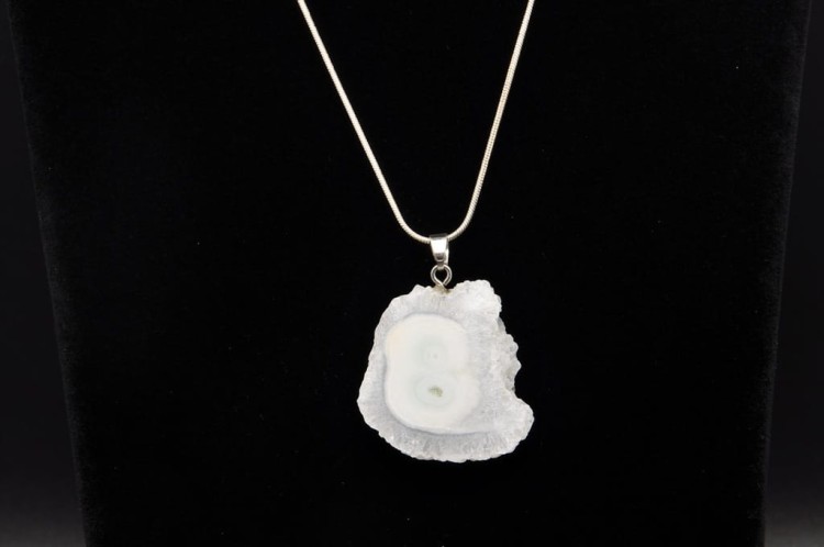 * CHALCEDON BRAZYLIA UROCZA ATRAKCYJNA ZAWIESZKA JASNA BARWA NR 6 *