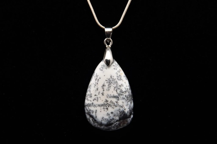 * OPAL DENDRYTOWY ZAWIESZKA KAMIEŃ NATURALNY EFEKTOWNY WZÓR NR 5 *