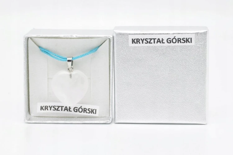 * KRYSZTAŁ GÓRSKI ŚLICZNA ZAWIESZKA SERDUSZKO Z KOLOROWYM SZNURKIEM NR 28 *