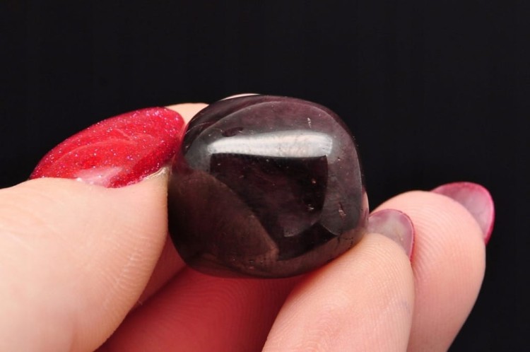 * GRANAT BRAZYLIA NATURALNY MINERAŁ ŁADNY POLER NR 9 *