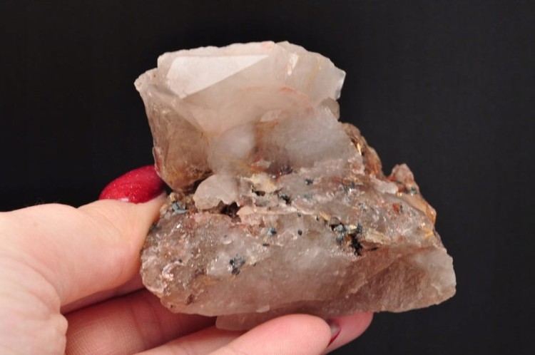 * KWARC Z RUTYLEM NATURALNY MINERAŁ FANTASTYCZNY DO DEKORACJI NR 5 *