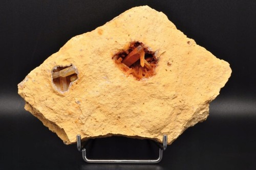 * KWARC W RYOLICIE DWIE GEODY KWARCOWE WĘGRY NATURALNY MINERAŁ NR 2 *