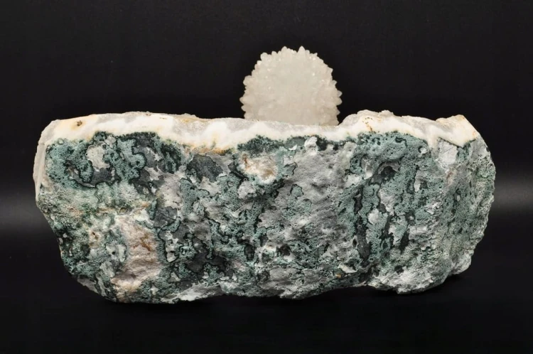 * CHALCEDON BRAZYLIA NATURALNY MINERAŁ INTERESUJĄCY KSZTAŁT DUŻY OKAZ NR 1