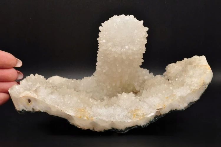 * CHALCEDON BRAZYLIA NATURALNY MINERAŁ INTERESUJĄCY KSZTAŁT DUŻY OKAZ NR 1