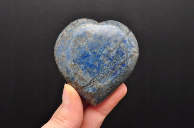 * LAPIS LAZULI AFGANISTAN ŚLICZNE SERCE POLEROWANY OKAZ H92 *