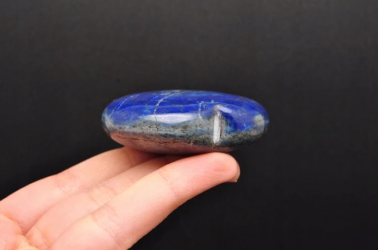* LAPIS LAZULI AFGANISTAN ŚLICZNE SERCE POLEROWANY OKAZ H92 *