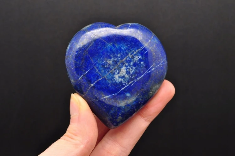 * LAPIS LAZULI AFGANISTAN ŚLICZNE SERCE POLEROWANY OKAZ H92 *