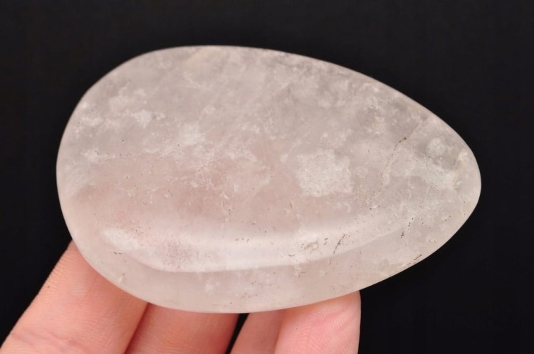 * KRYSZTAŁ GÓRSKI KWARC IDEALNY MINERAŁ NATURALNY DO MASAŻU NR 2 *