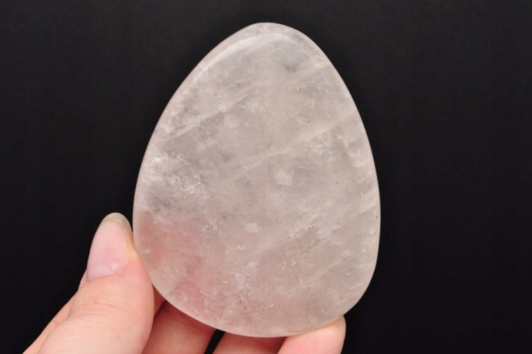 * KRYSZTAŁ GÓRSKI KWARC IDEALNY MINERAŁ NATURALNY DO MASAŻU NR 2 *