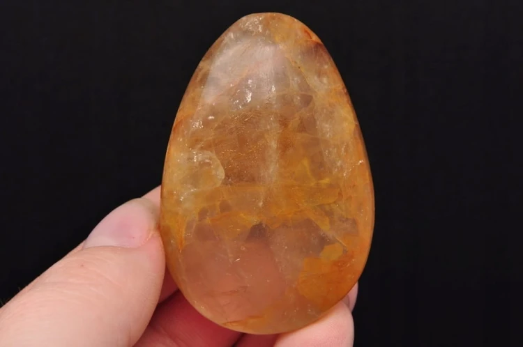 * KWARC Z LIMONITEM MINERAŁ DO MASAŻU SZLIFOWANY POLEROWANY OKAZ NR 2 *