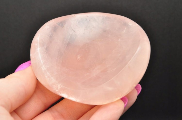 * KWARC RÓŻOWY POLEROWANA MAŁA MISKA PIĘKNY RÓŻOWY KOLOR OKAZ NR 4 *