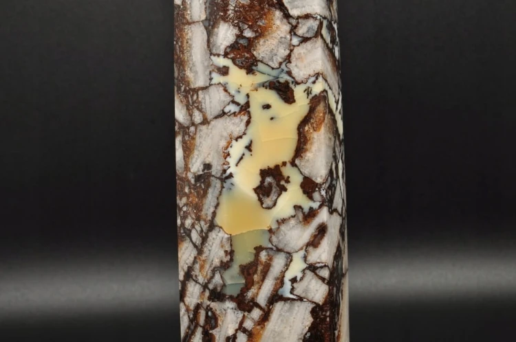 * CHALCEDON OPAL BREKCJA PIĘKNY OBELISK CIEKAWE POŁĄCZENIE MINERAŁÓW NR 1 *