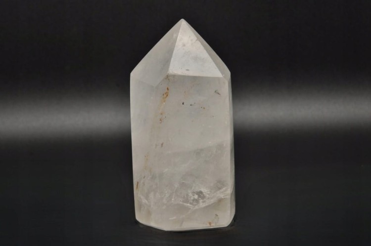 * KRYSZTAŁ GÓRSKI OBELISK WIEŻA SZLIFOWANA BEZBARWNY MINERAŁ NR 7 *