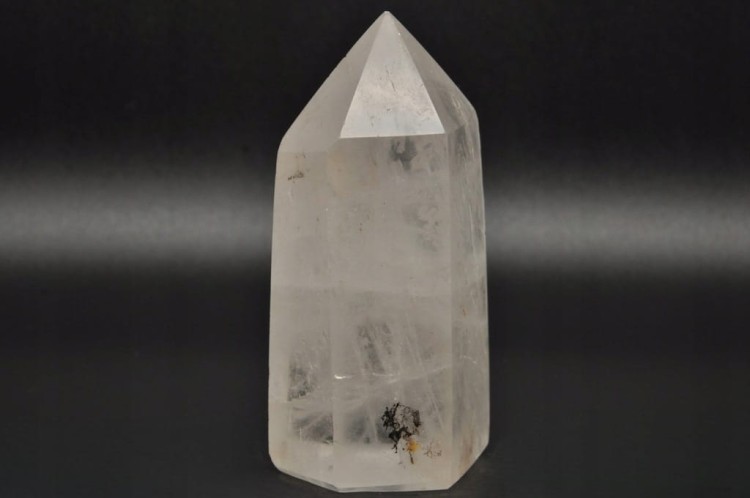 * KRYSZTAŁ GÓRSKI OBELISK WIEŻA SZLIFOWANA BEZBARWNY MINERAŁ NR 7 *