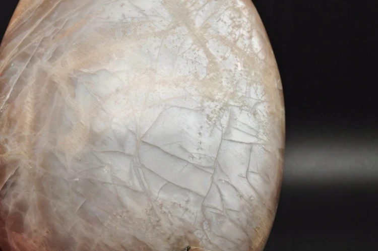 * KAMIEŃ SŁONECZNY MADAGASKAR PRZEŚLICZNY BŁYSK ŚWIETNY POŁYSK MINERAŁ NR 5