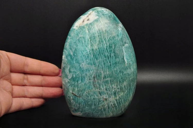 * AMAZONIT MADAGASKAR STOJĄCY MINERAŁ ŚCIĘTA PODSTAWA PIĘKNY KSZTAŁT NR 4 *