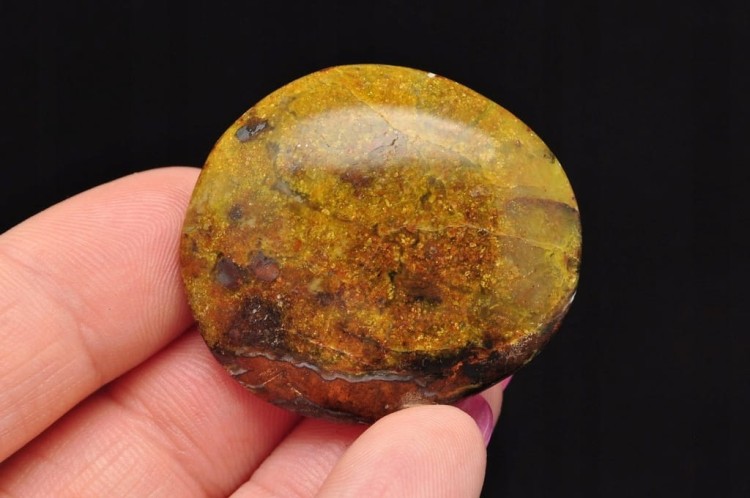 * OPAL ZIELONY MADAGASKAR DOBRA JAKOŚĆ PIĘKNY MINERAŁ DO KOLEKCJI NR 8 *