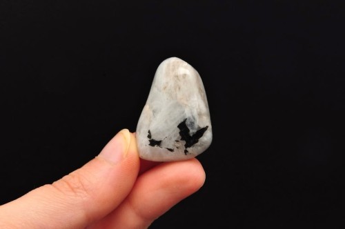 * KAMIEŃ KSIĘŻYCOWY MOONSTONE POLEROWANY OKAZ CIEKAWY KSZTAŁT NR 10 *