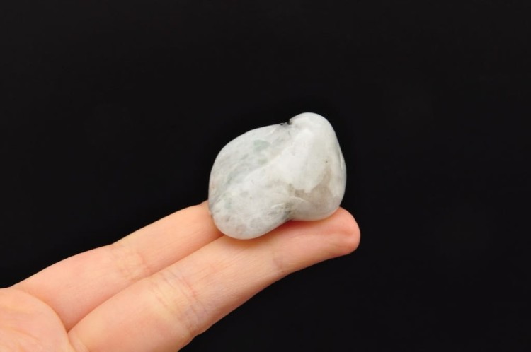 * KAMIEŃ KSIĘŻYCOWY MOONSTONE PIĘKNY OKAZ KAMIEŃ NATURALNY NR 3 *