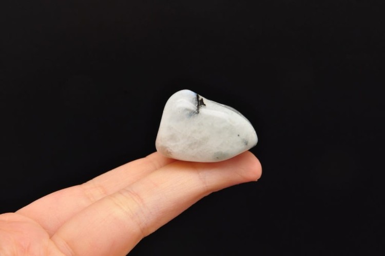 * KAMIEŃ KSIĘŻYCOWY MOONSTONE PIĘKNY OKAZ KAMIEŃ NATURALNY NR 3 *