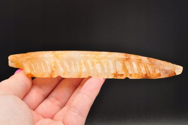 * KWARC Z LIMONITEM ZJAWISKOWE PIÓRKO PIĘKNE PIÓRO DELIKATNY KOLOR NR 5 *