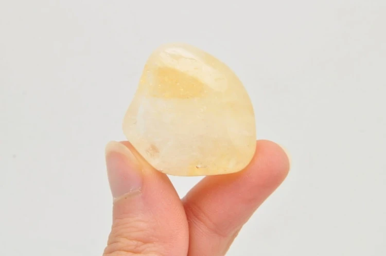 * CYTRYN WYJĄTKOWY MAŁY MINERAŁ DO RĘKI SZLIFOWANY OKAZ NR CB08 *