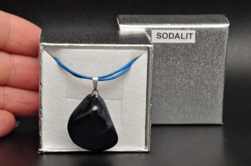 * SODALIT UROCZA ZAWIESZKA INTENSYWNY KOLOR IDEALNA NA PREZENT NR 69 *