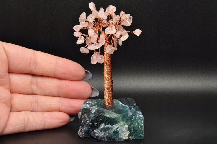 * DRZEWKO SZCZĘŚCIA CHINY FLUORYT KWARC RÓŻOWY ZJAWISKOWE MINERAŁY NR 3 *