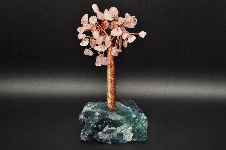 * DRZEWKO SZCZĘŚCIA CHINY FLUORYT KWARC RÓŻOWY ZJAWISKOWE MINERAŁY NR 3 *