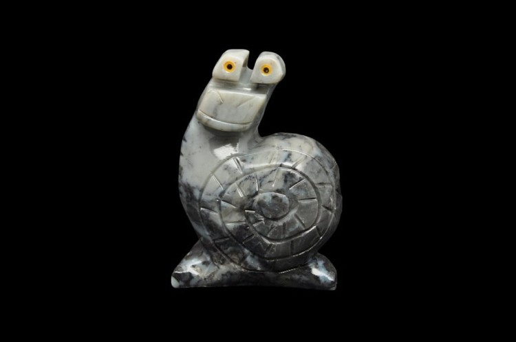 * STEATYT KAMIEŃ MYDLANY FIGURKA SZARY ŚLIMAK CIEKAWA RZEŹBA NR 11 *