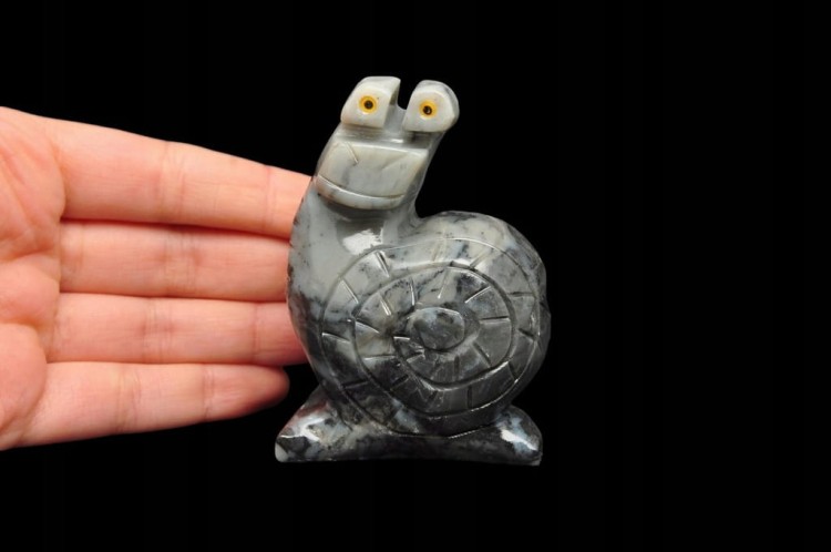 * STEATYT KAMIEŃ MYDLANY FIGURKA SZARY ŚLIMAK CIEKAWA RZEŹBA NR 11 *