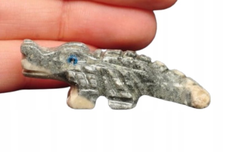 * STEATYT KAMIEŃ MYDLANY PERU UROKLIWA MAŁA FIGURKA KROKODYL NR 51 *